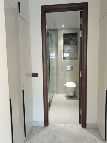 Building Lobby in 4 BHK Builder Floor at Gupta Awas, Sector 43 – for Rent