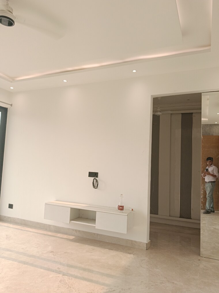 Room, gupta-awas 4 Bedroom 3000 Sq.Ft. Builder Floor In Sector 43 Gurgaon 9388333