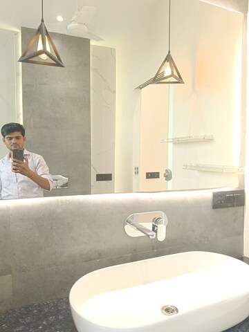 Furnished Amenities in 4 BHK Builder Floor at Gupta Awas, Sector 43 – for Rent