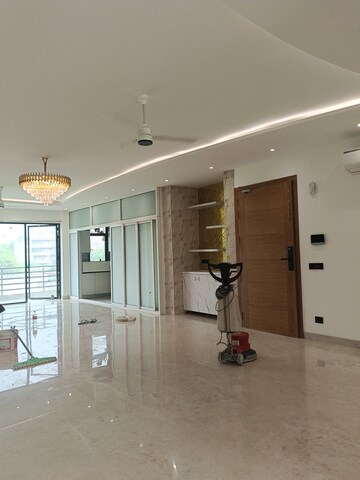 Building Lobby in 4 BHK Builder Floor at Gupta Awas, Sector 43 – for Rent