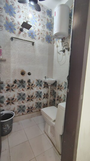  3 BHK Builder Floor at Dwarka Mor – for Rent