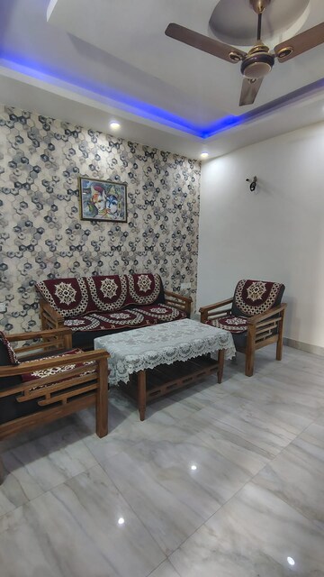 3 BHK Builder Floor For Rent in Dwarka Mor