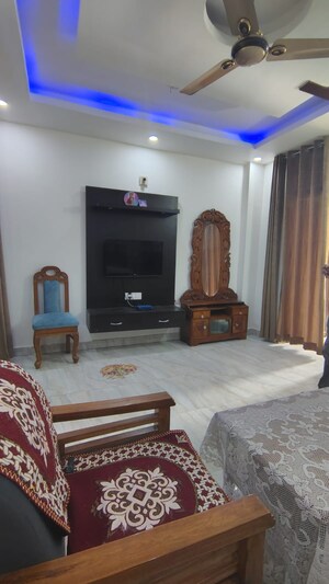 Living Room in 3 BHK Builder Floor at Dwarka Mor – for Rent