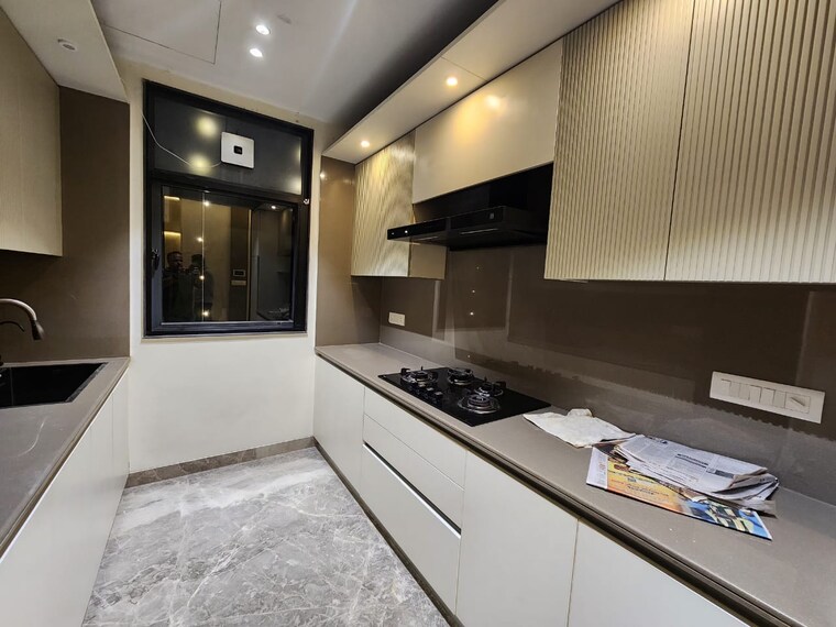 Kitchen, dlf phase ii 3 Bedroom 215 Sq.Yd. Builder Floor In Dlf Phase ii Gurgaon 9388352