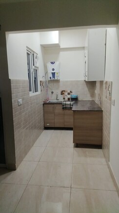 2 BHK Apartment For Sale in Gaur City 2 - 12th Avenue