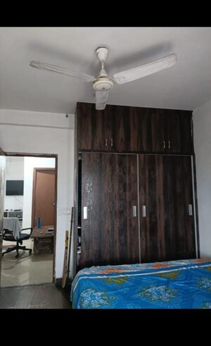 Room in 2 BHK Apartment at Mahagun Mywoods, Sector 16c Greater Noida – for Rent