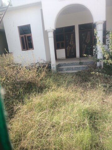 Plot Area in 2 BHK Independent House at Sector 82 – for Sale