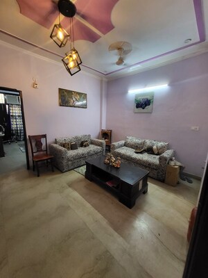 Living Room in 3 BHK Builder Floor at Sector 40 – for Rent
