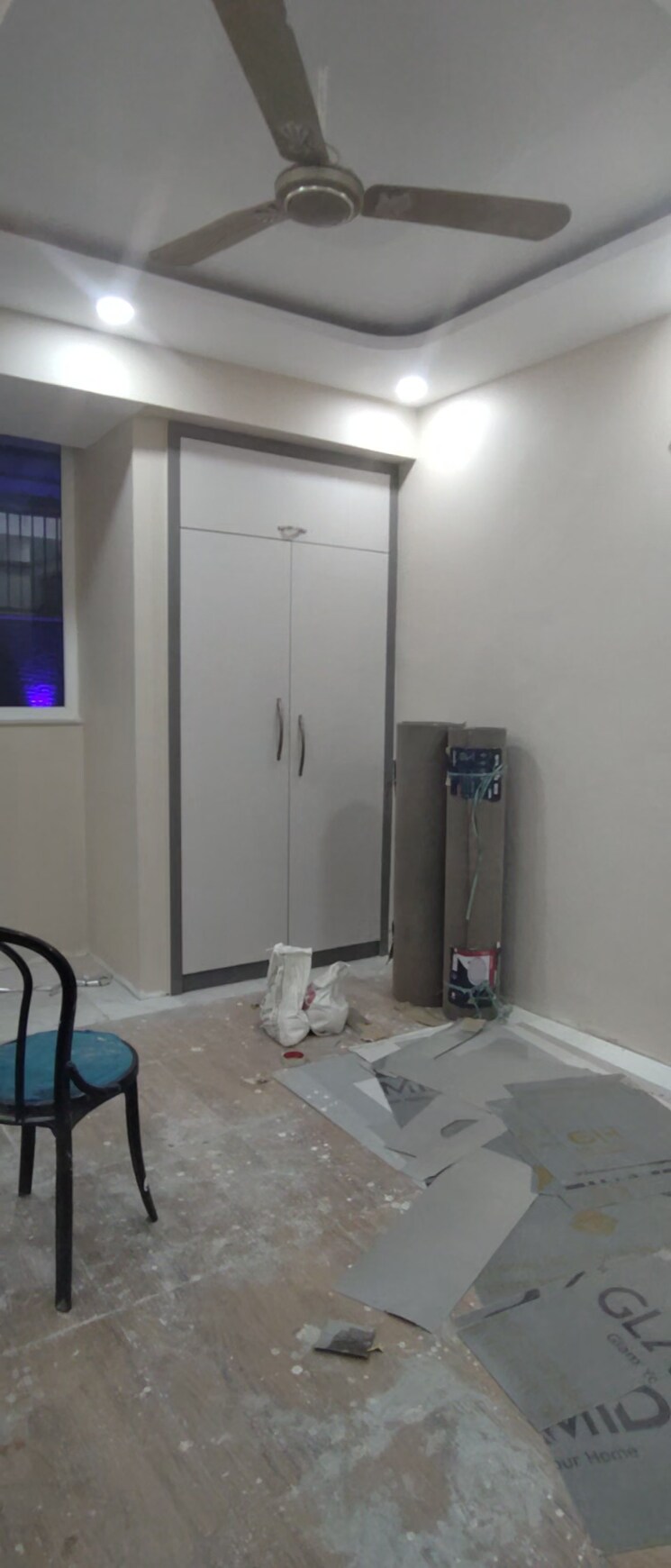 Room, tdi-the-retreat 3 Bedroom 250 Sq.Yd. Builder Floor In Sector 89 Faridabad 9388405