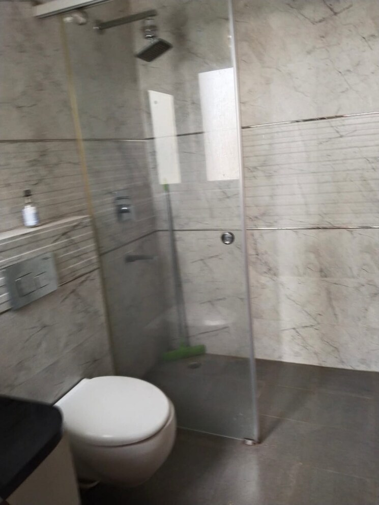 Bathroom, unitech-uniworld-gardens-2 3 Bedroom 1355 Sq.Ft. Apartment In Sector 47 Gurgaon 9388415