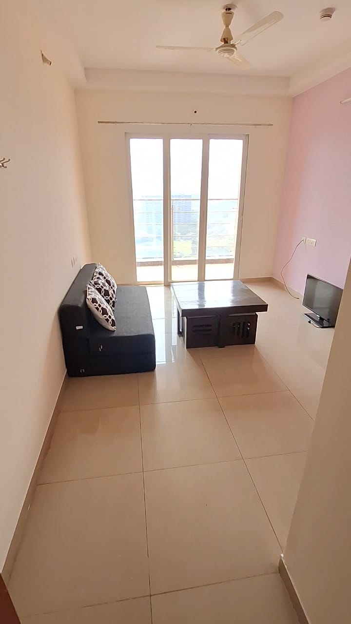 1 BHK + Study Room 450 Sq.Ft. Apartment in Kolte Patil Life Republic