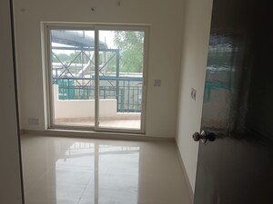 Room in 3 BHK Apartment at Ansal Crown Heights, Sector 80 – for Rent