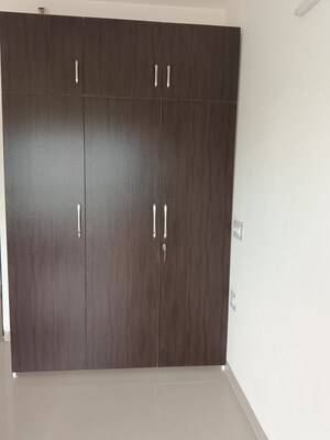 Furnished Amenities in 3 BHK Apartment at Ansal Crown Heights, Sector 80 – for Rent