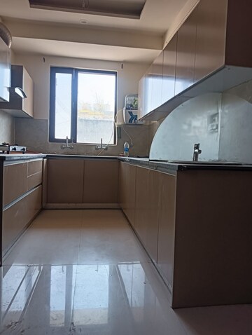 Kitchen in 3 BHK Apartment at Sunshine Enclave, Vip Road – for Rent