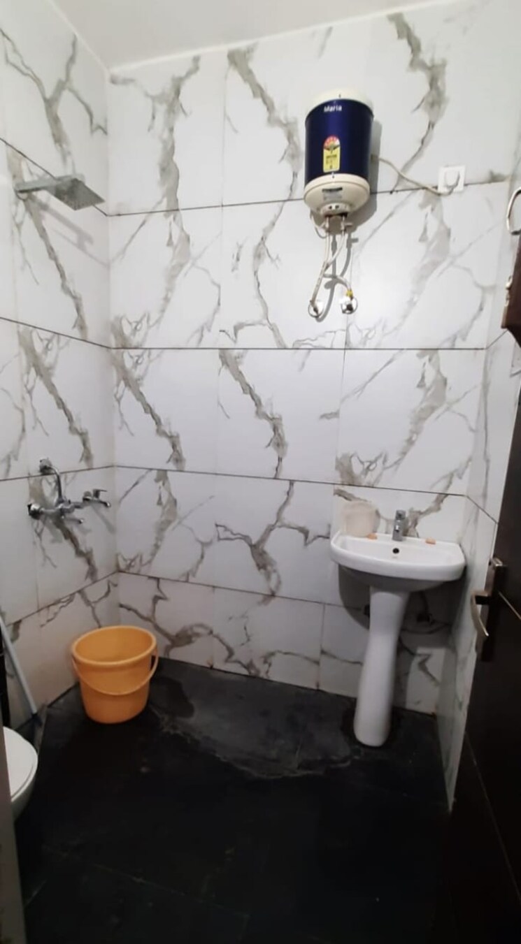Bathroom, sunshine-enclave 3 Bedroom 1530 Sq.Ft. Apartment In Vip Road Zirakpur 9388434
