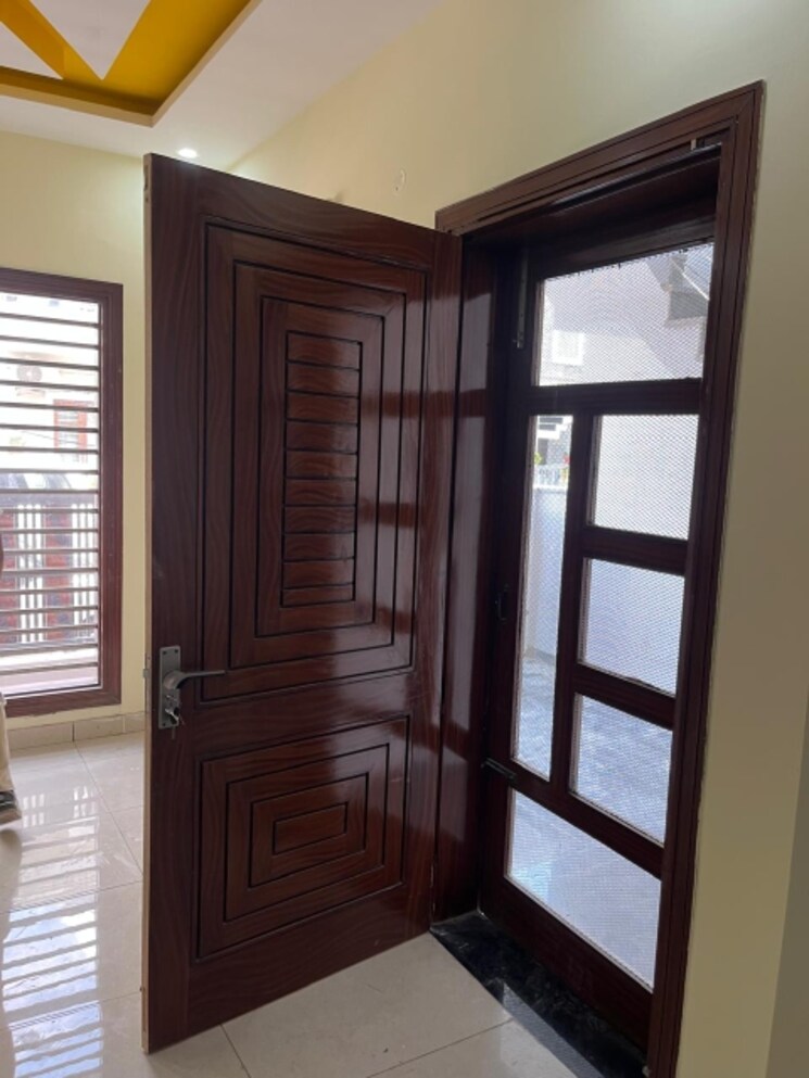 Room, sunny enclave 3 Bedroom 105 Sq.Yd. Independent House In Sunny Enclave Mohali 9388464