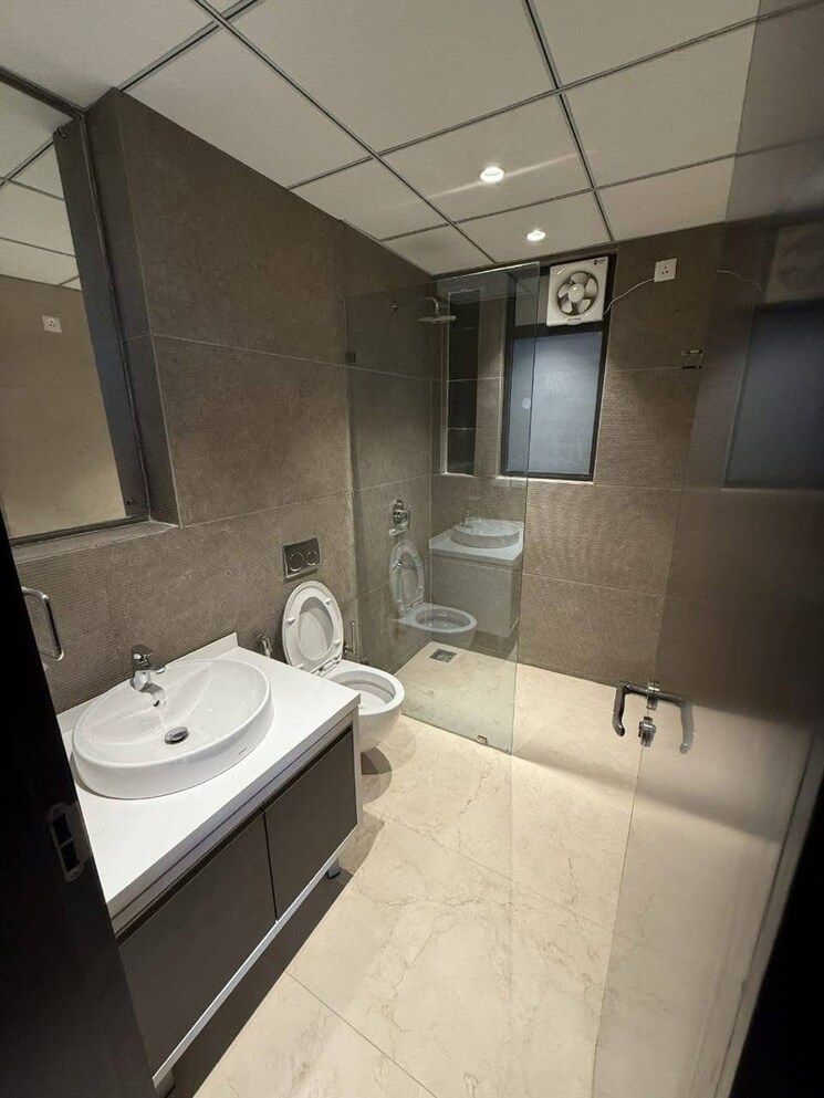 Attached Bathroom, sunny enclave 3 Bedroom 100 Sq.Yd. Independent House In Sunny Enclave Mohali 9388463