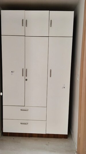 Furnished Amenities in 2 BHK Apartment at M3M Heights, Sector 65 – for Rent