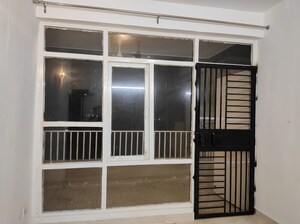 Room in 2 BHK Apartment at Vashisht Heights, Sector 87 – for Rent