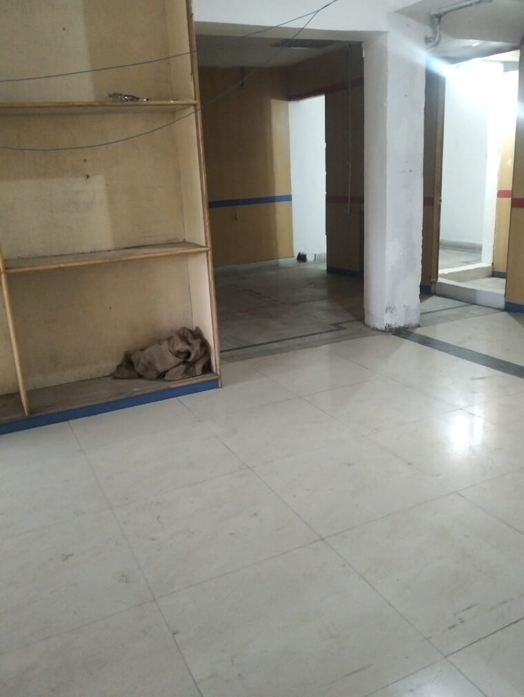 Room, kanke road Commercial Office Space 1200 Sq.Ft. In Kanke Road Ranchi 9388482