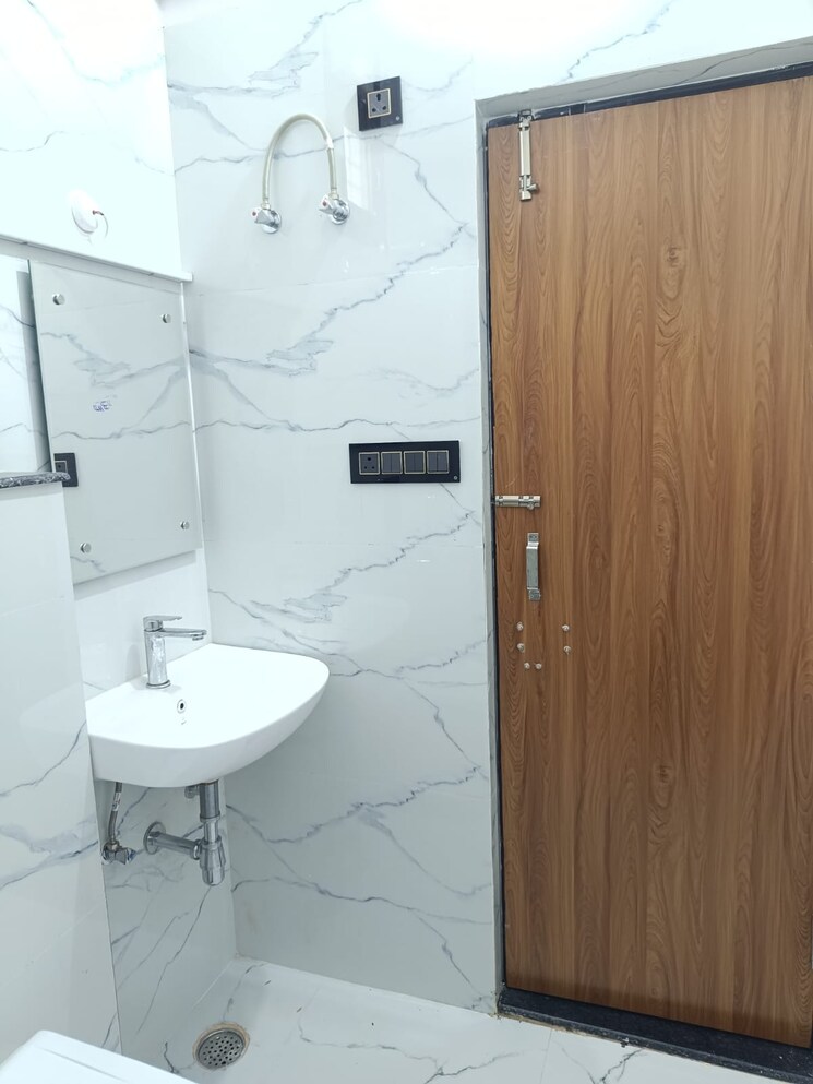 Bathroom, gomti nagar 2 Bedroom 1500 Sq.Ft. Villa In Gomti Nagar Lucknow 9388519