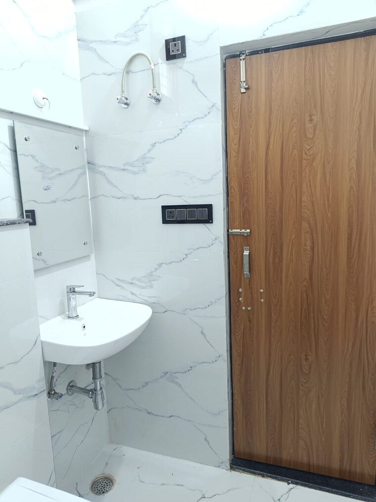 Bathroom, gomti nagar 2 Bedroom 1500 Sq.Ft. Villa In Gomti Nagar Lucknow 9388519