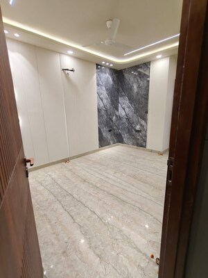 Room in 2 BHK Builder Floor at Subhash Nagar – for Rent