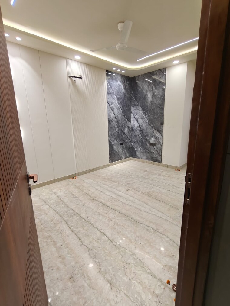 Room, subhash nagar 2 Bedroom 900 Sq.Ft. Builder Floor In Subhash Nagar Delhi 9388559