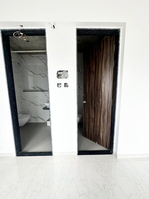   Office Space at Mayur Colony – for Rent