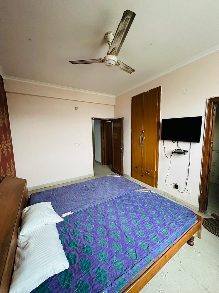 Bedroom, penta-homes 2 Bedroom 1350 Sq.Ft. Apartment In Vip Road Zirakpur 9388616
