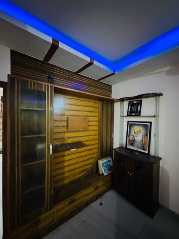 Room in 2 BHK Apartment at Penta Homes, Vip Road – for Rent