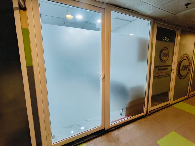 Room, gaur-city-center Commercial Office Space 388 Sq.Ft. In Sector 4 Greater Noida Greater Noida 9388628