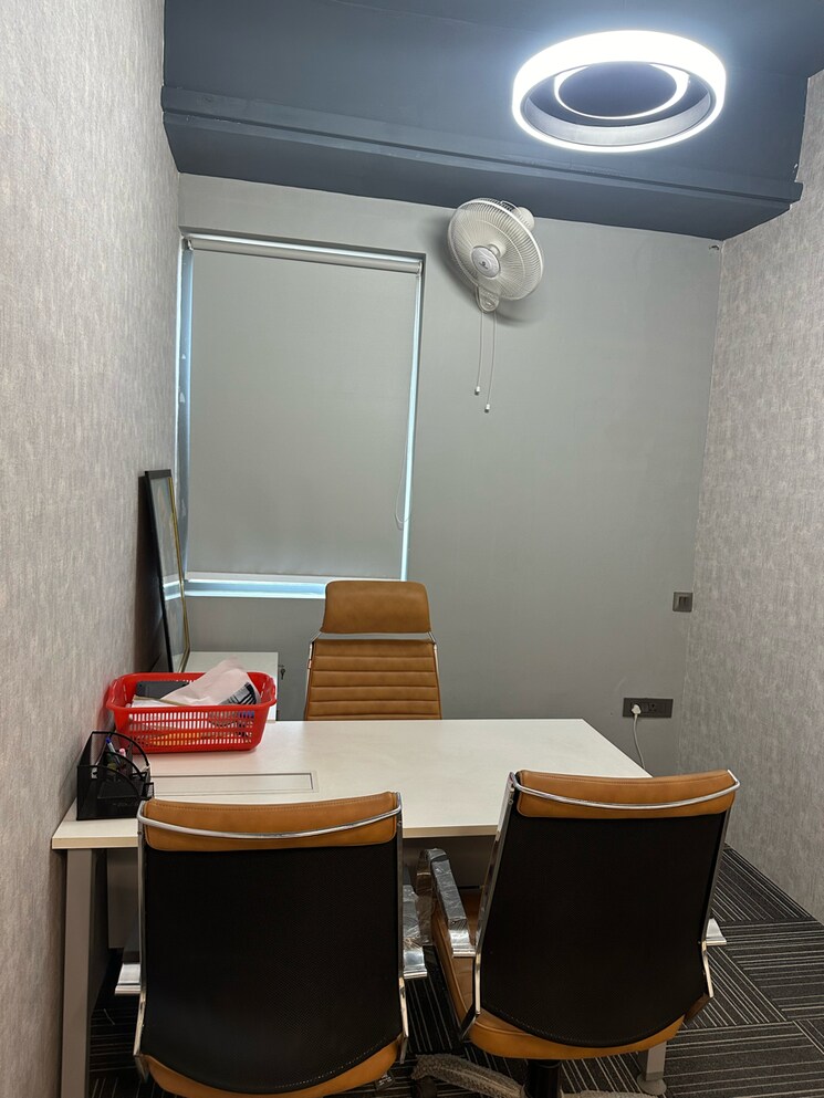 undefined, emaar-emerald-plaza Commercial Office Space 650 Sq.Ft. In Sector 65 Gurgaon 9388625