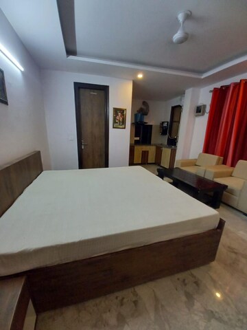 Bedroom in 1 BHK Builder Floor at Sector 45 – for Rent