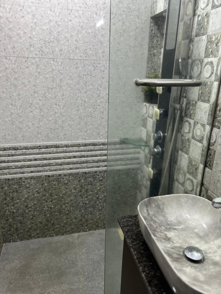 Attached Bathroom, sheth-clarion 2.5 Bedroom 1050 Sq.Ft. Apartment In Borivali East Mumbai 9388700