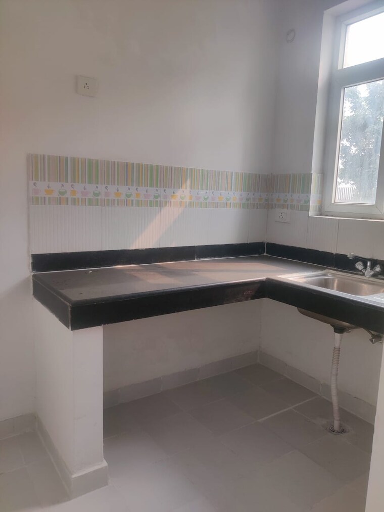 Kitchen, bptp-park-grandeura 3.5 Bedroom 1378 Sq.Ft. Apartment In Sector 82 Faridabad 9388758