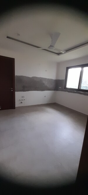 Room in 4 BHK Apartment at Banjara Hills – for Rent