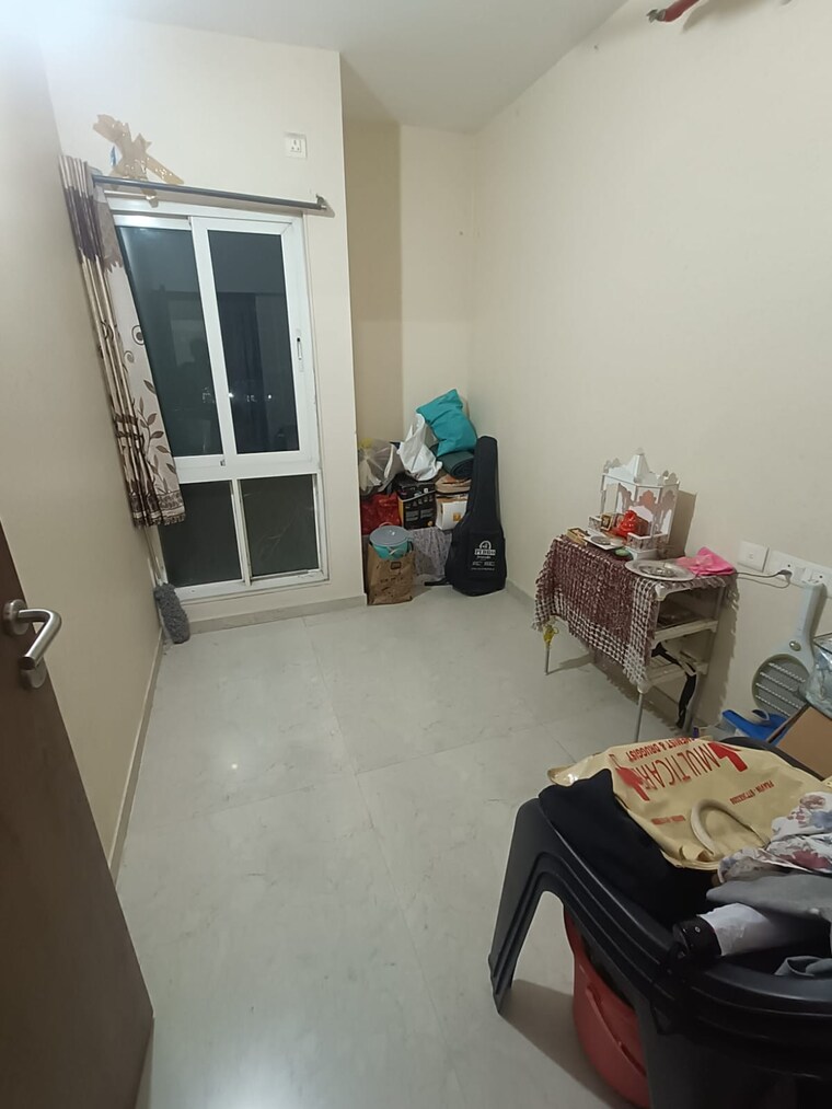 Room, dosti-oak 2 Bedroom 550 Sq.Ft. Apartment In Kolshet Industrial Area Thane 9388813