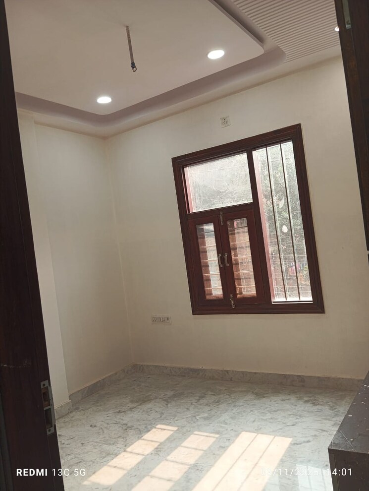 Master Bedroom, rohini sector 25 3 Bedroom 850 Sq.Ft. Builder Floor In Rohini Sector 25 Delhi 9388846