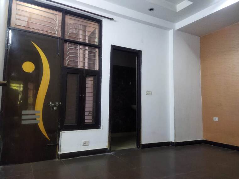 undefined, shakti khand iv 4 Bedroom 156 Sq.Mt. Builder Floor In Shakti Khand iv Ghaziabad 9388821