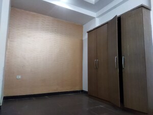 Room in 4 BHK Builder Floor at Shakti Khand iv – for Rent