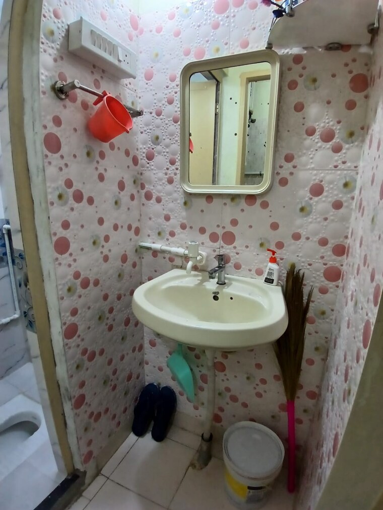 Bathroom, kumar-samruddhi-society 2 Bedroom 1200 Sq.Ft. Apartment In Vishrantwadi Pune 9388961