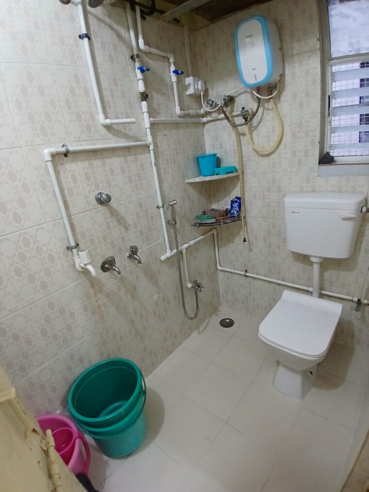 Bathroom, kumar-samruddhi-society 2 Bedroom 1200 Sq.Ft. Apartment In Vishrantwadi Pune 9388961
