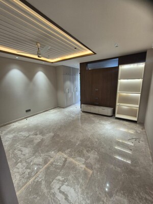 Room in 3 BHK Builder Floor at East Of Kailash – for Sale