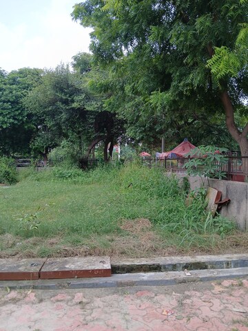  Plot For Sale in RWA Apartments Sector 121, Sector 121