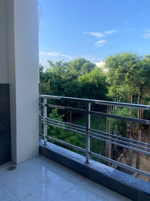 Balcony in Studio Builder Floor at Sector 45 – for Rent