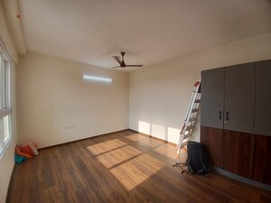 2 BHK Apartment For Rent in Godrej Aqua, International Airport Road