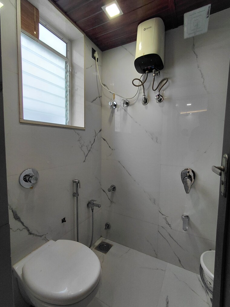 Bathroom, kalpataru-shravasti 1 Bedroom 585 Sq.Ft. Apartment In Malad West Mumbai 9388919