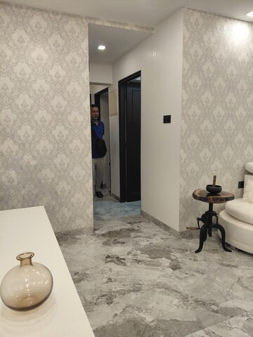 Furnished Amenities in 1 BHK Apartment at Kalpataru Shravasti, Malad West – for Rent