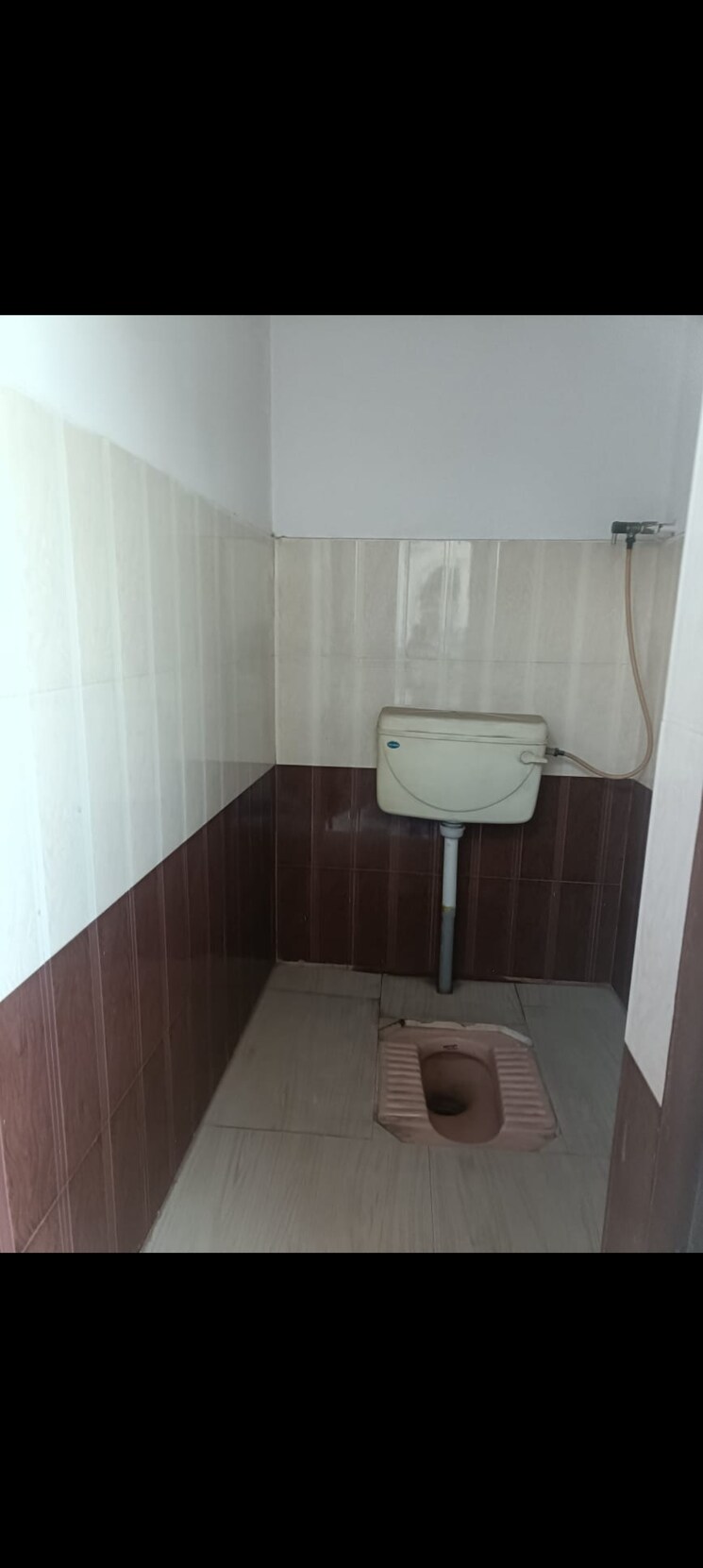 Attached Bathroom, mayur vihar phase 1 1 RK 550 Sq.Ft. Apartment In Mayur Vihar Phase 1 Delhi 9389035